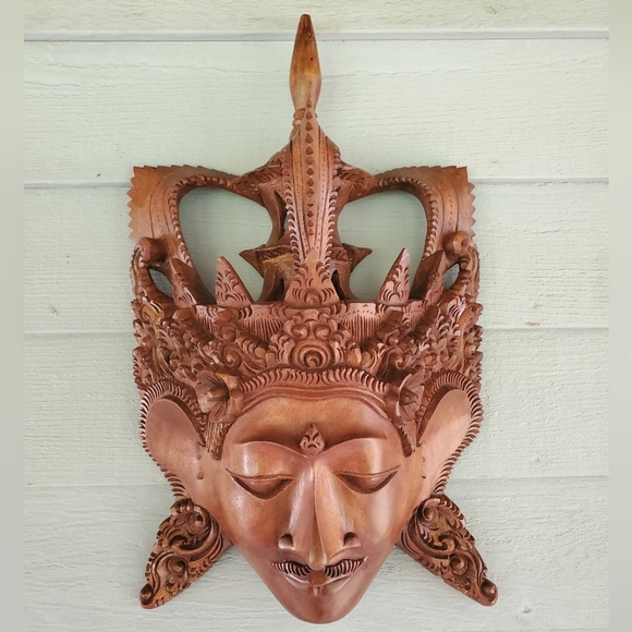 Crown jewel hand carved wall mask B - Picture 1 of 7